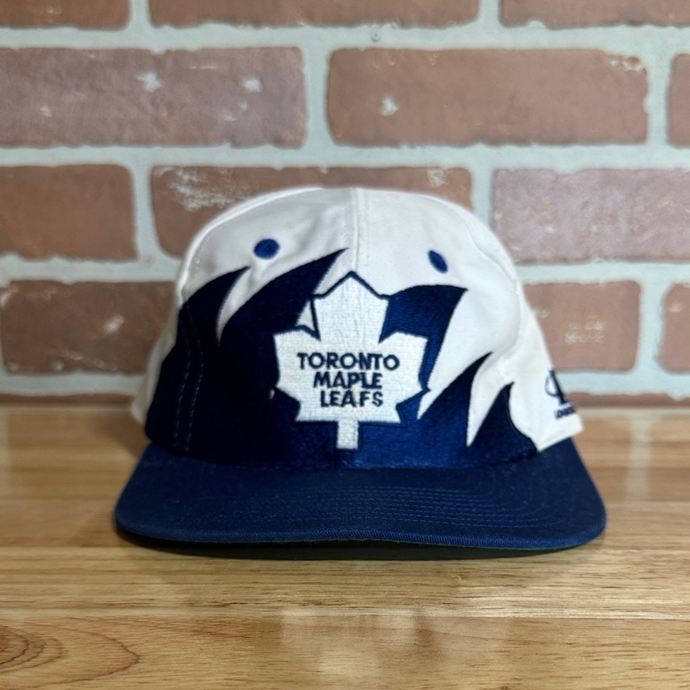 Toronto Maple Leafs - Logo Ahtletic